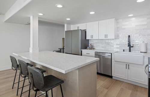 Imperial Beach Condominio | Direct Oceanfront 2 Bedroom 2 Bathroom on the 1st Floor