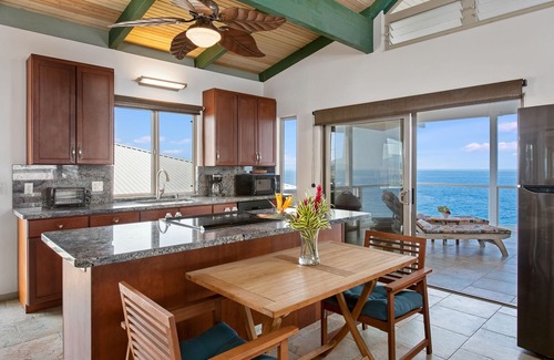 Captain Cook Casa | Frente al mar directo, hogar personalizado, diseño polinesio, ver WHALES-DOLPHINS, tomar el sol