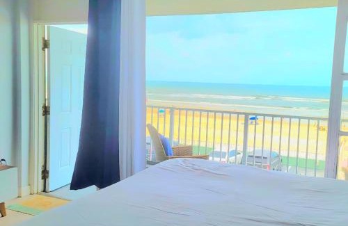 East Daytona Apartamento | Direct Oceanfront With Balcony