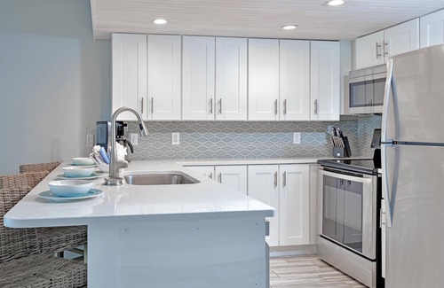 Bel Air Casa | ~Direct PCB Beachfront Beautiful Townhome Quiet Area Sleeps 6~