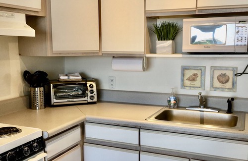 Atlantic Beach Condominio | Maravillosa vista al agua! Acceso a la playa y rampa para botes!