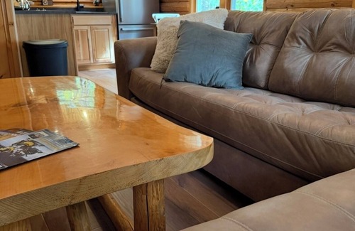 Pittsburg Cabina | Direct trail access cabin in Pittsburg NH Pet friendly & WIFI