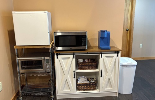Jewett City Apartamento | Direct Waterfront lakehouse apt w pool,kayaks,dock.By casinos,Mystic