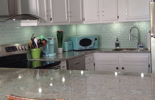 West Haven Apartamento | DIRECT WATERFRONT with awesome views and near Yale