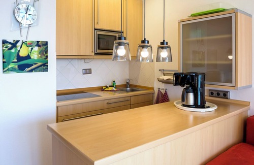 Pelzerhaken Apartamento | Directly on the beach, great sea view, incl. Swimming pool and sauna, parking lot