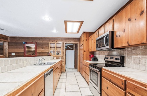 Concan Casa | Directly ON THE Frio river, with a private pool and room for up to 37!