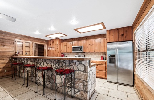 Concan Casa | Directly ON THE Frio river, with a private pool and room for up to 37!