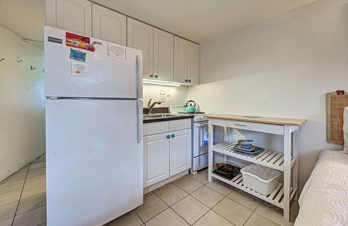 Golden Beach Condominio | Directly on the Gulf - Unit 15 - Efficiency - Second Floor - Sleeps 2