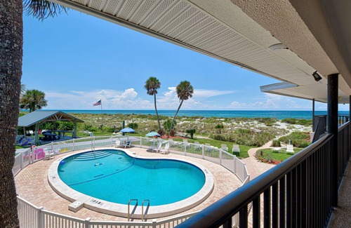 Golden Beach Condominio | Directly on the Gulf - Unit 15 - Efficiency - Second Floor - Sleeps 2