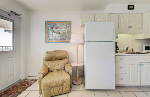 Golden Beach Condominio | Directly on the Gulf - Unit 14 - 1 Bedroom - Second Floor - Sleeps up to 5