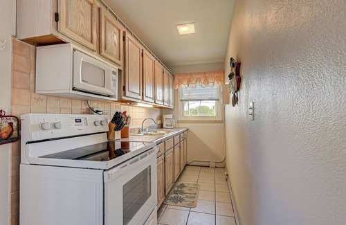 Golden Beach Condominio | Directly on the Gulf - Unit 16 - 1 Bedroom - Second Floor - Sleeps 4