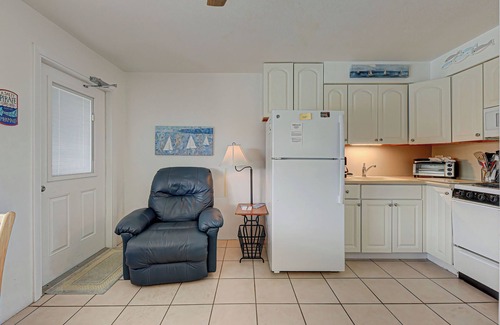 Golden Beach Condominio | Directly on the Gulf - Unit 12 - 1 Bedroom - Second Floor - Sleeps up to 5