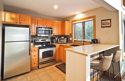 Boyne Falls Condominio | Disciples Ridge Condo-4 dormitorios completos, en la base de Boyne y casi en pendiente