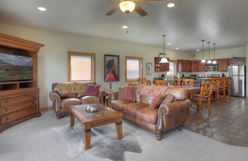 South Fork Casa | Discount Golf Privileges - Overlooks 9th Green - 20 Mins to Wolf Creek Ski