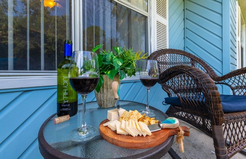 Florida Shores Casa | DISCOUNT NOW! Large Comfy Stay Pets Welcome w/Parking Trailers/Bikes/Boats
