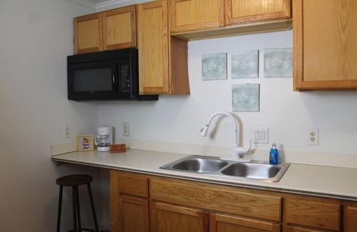 Fondren Apartamento | Discounted Cozy Home with Modern Amenities