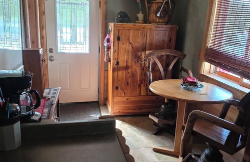 Alpena Cabaña | Discounted Fall Season Rates Double Occupancy on Long Lake near Alpena.
