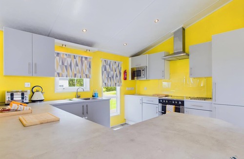 Cowes Casa | 7 Medina Rise Family fun for all