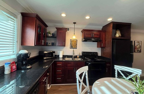 Highlands - Perkins Apartamento | Discounted monthly stays. 2 bedroom unit.