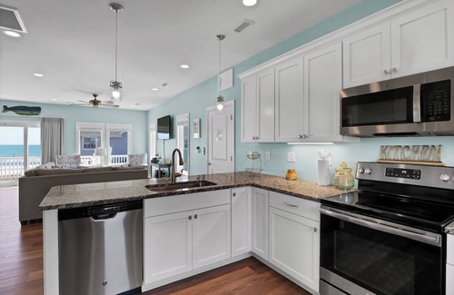 Village of Stump Sound Casa | Discounted Rates - Pool - Elevator - Pets
