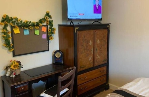 Elizabeth City Casa | Discounts Avail., Kid friendly, Porch, 1 King bed