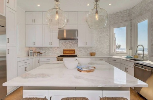 Isle of Palms Casa | Discounts! Beautifully decorated~ 206 Ocean Blvd. Oceanfront, Pool/Hot Tub, Elevator