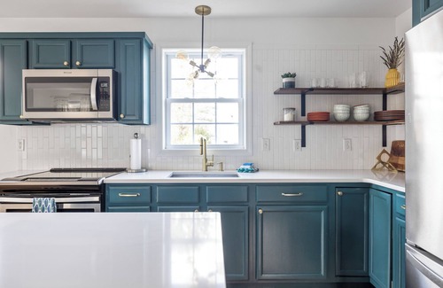 Kennebunk Casa | Discover Bungalow Wharf in Kennebunk: renovated home near Gooch's Beach & shops
