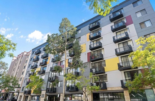 East Perth Apartamento | Discover Comfort & Style In East Perth Sleeps 4 2 Bedroom Apts by WorldWide Welcome