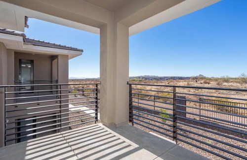 Desert View Condominio | Discover Desert Luxury: Stunning 2-Bedroom, 2-Bath Condo, Pool, Dog Park & MORE