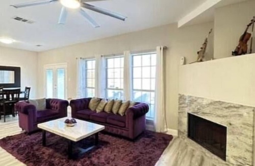 Lancaster Casa | Discover family fun @ our 4-bedroom Lancaster retreat, 15min drive to Dallas Zoo