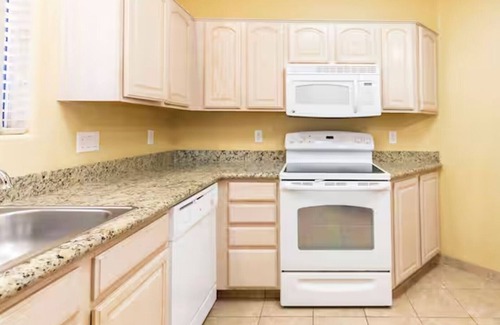 North Scottsdale Complejo | Discover Family Fun and Desert Adventure at HVC Scottsdale Villa Mirage-1 Bd.