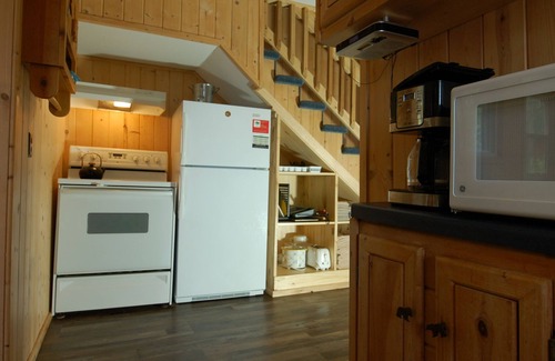 Birchwood Cabina | Discover Hidden Pine: The Perfect Lakeside Retreat