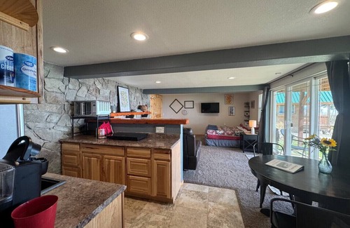 Salamatof Casa | Discover Kenai Base Camp