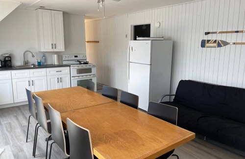 Frontenac Cabina | Discover Melody Lodge, Ontario's Best-Kept Secret Where Tranquil Nature, Adventure, and Comfort Await.