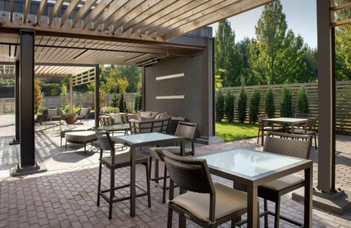 Wilkes East Casa | Discover Our Modern East Portland Hotel Minutes From PDX