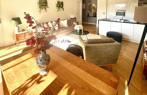 Amerique Apartamento | Descubre París y alójate en un hermoso y acogedor apartamento en el pueblo Jourdain.