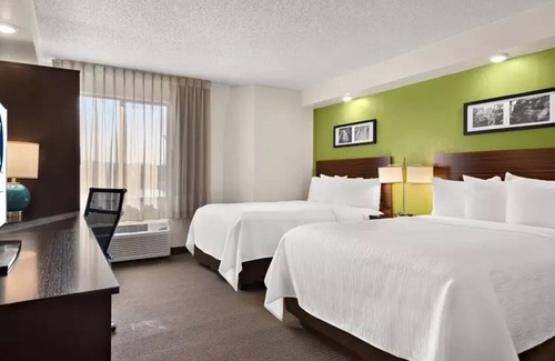Wesley Chapel Hotel | Discover Peaceful Comfort Steps from The Grove's Vibrant Scene! w/ Outdoor Pool!