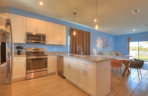 Bridgewater Crossing Casa | Discover Serene Fishing @Lakeside Themed 4BR