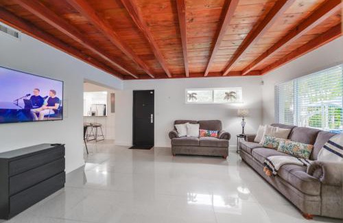Northeast Miami Casa | Discover Serenity in this Tranquil Miami Home