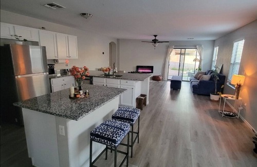 San Tan Heights Casa | "Discover the Charm: Your Beautiful, Spacious, and Cozy Home Awaits!"