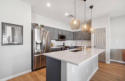 Northwest Ranch Casa | Discover the magic of Surprise & Phoenix in this contemporary home