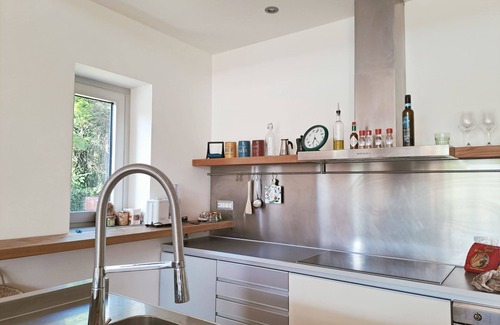 Monte Caminetto Apartamento | Discover the unique charm of Villa New Star in Sacrofano, an architectural masterpiece nestled in th