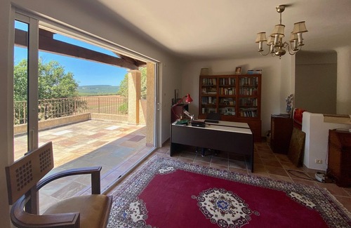 Regusse Casa | Discover the upper VAR with family or friends from a beautiful contryside villa.