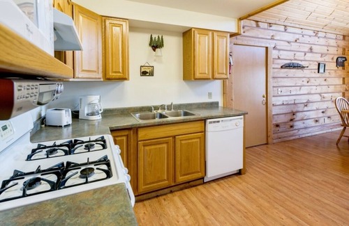 Warrens Casa | Discover Wisconsin's Hidden Gem! Minutes to Wisconsin Cranberry Discovery Center