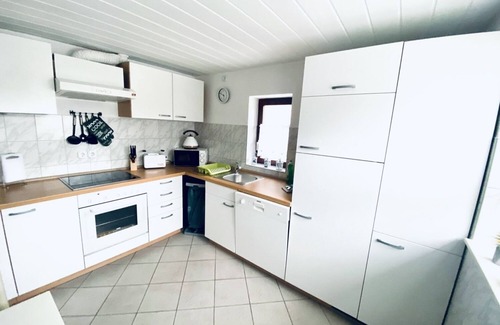 Graal Mueritz Casa | "Discover Your Perfect Beach Getaway: Kapitäns Hus Awaits!"