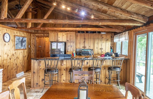 Poynette Cabina | Un refugio privado Lakeside