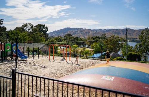 Lake Hume Village Complejo | Discovery Parks - Lake Hume, New South Wales