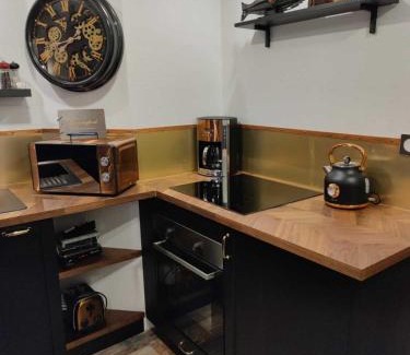 Magny-le-Hongre Apartamento | DiscoveryHome 4Pers Disneyland Paris à 10 min bus, Free Parking, Outlet Shopping, Village Nature