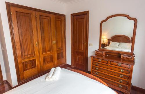 Catasol Apartamento | Disfruta de Melide en este amplio apartamento