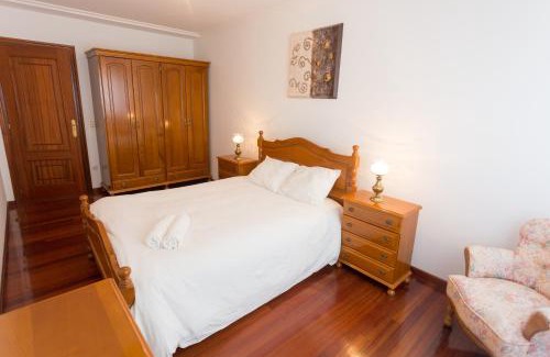Catasol Apartamento | Disfruta de Melide en este amplio apartamento
